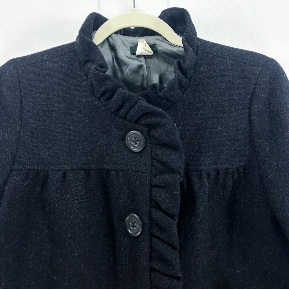 Y2K J. Crew Fiona 100% Wool Heathered Grey Cropped Ruffle Jacket Size 2 - Picture 2 of 7